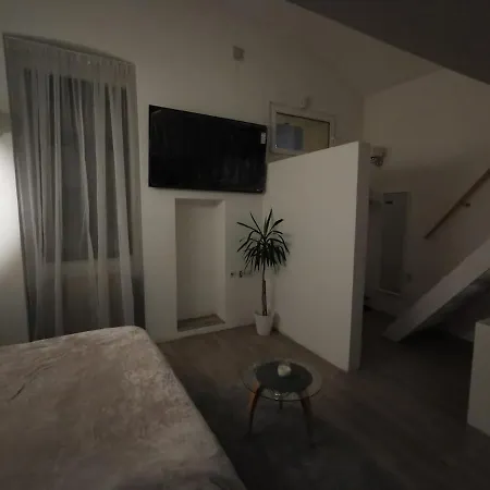 - White - White&black Apartmans-free Parking- *