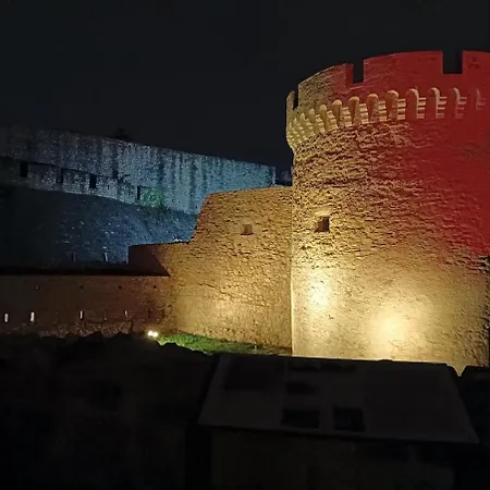 - White - White&black Apartmans-free Parking- Daire *