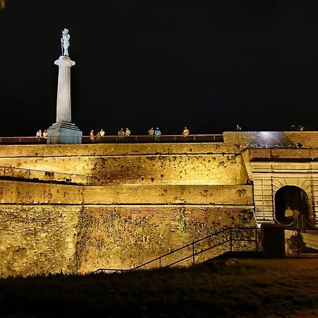 Апартаменты - White - White&black Apartmans-free Parking- Белград