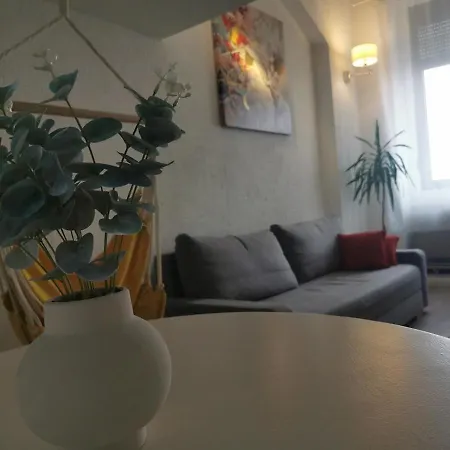 - White - White&black Apartmans-free Parking- *