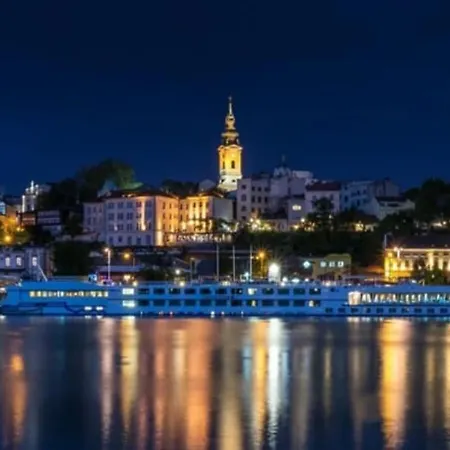 - White - White&black Apartmans-free Parking- *